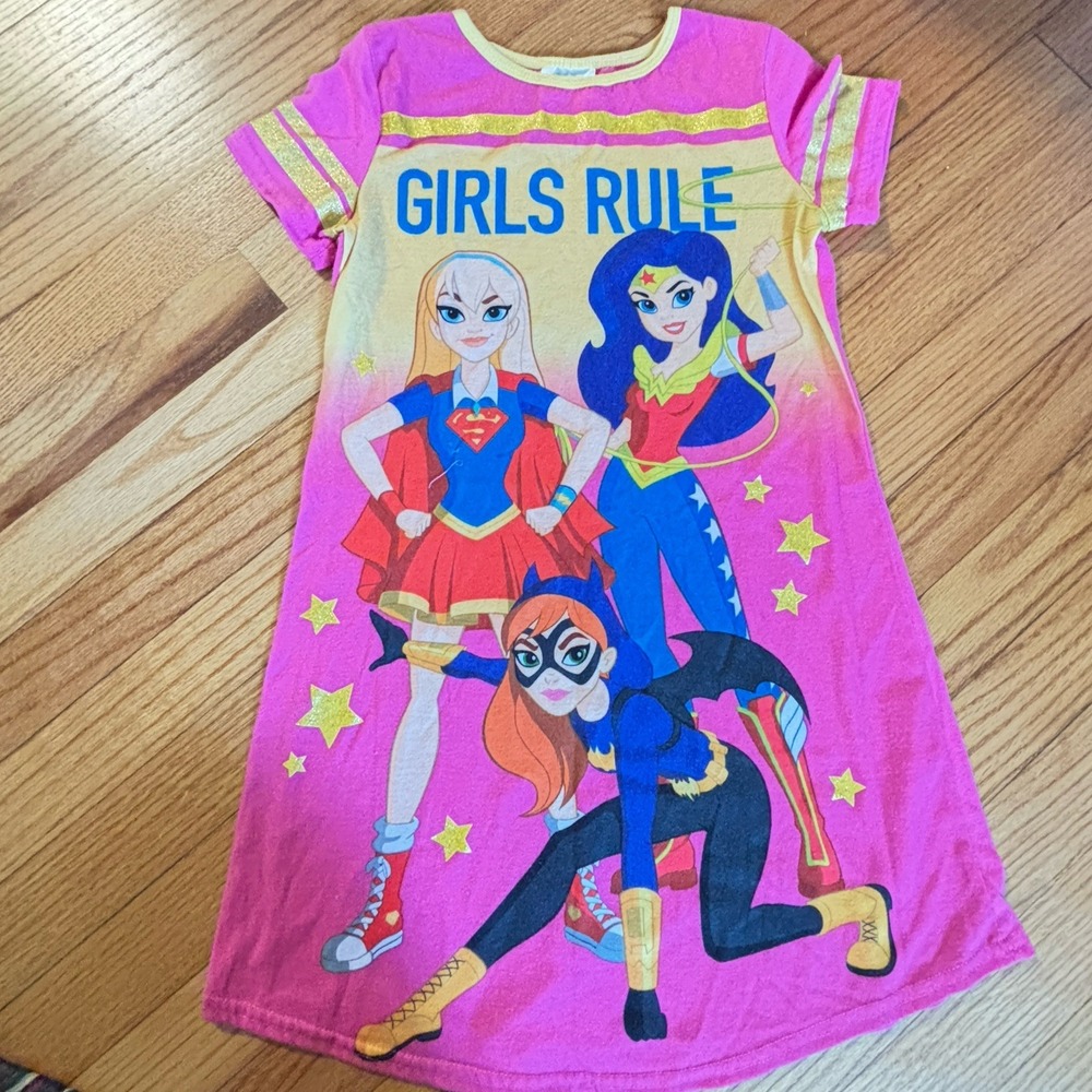 DC Comics Super Hero Girls Nightgown-Wonder Woman, Supergirl, Batgirl,‎ Size 7/8